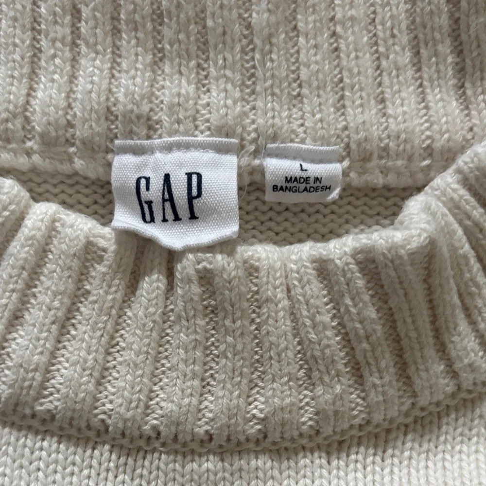 GAP Kids  Cream Crew Neck Sweater Large